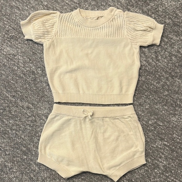EUC Cream Knit top and bloomer set size 12 months - Picture 1 of 3